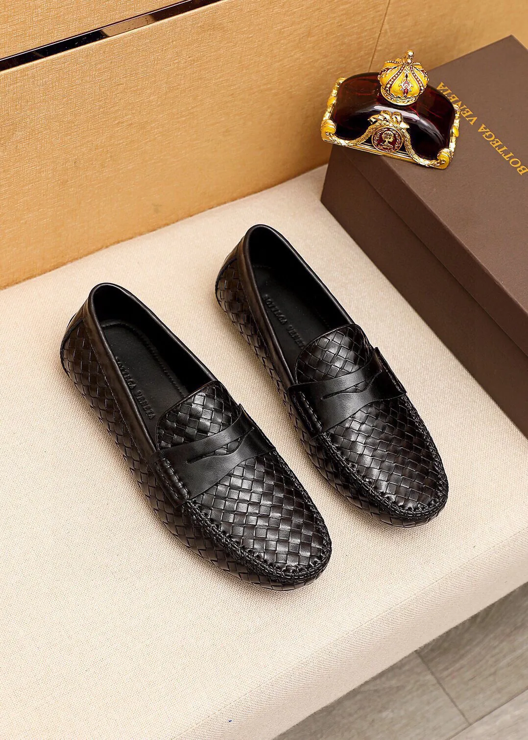 Men's men's shoes 💰500 💐 BV men's slip-on shoes® [BOTTEGA VENETA] official website counter new model, one-to-one mold opening ⚠Italian calfskin purely hand-woven ➕cow 🐂 leather lining. Driving slip-ons, available at counters, sizes 38～44 (45🉑️customized)
